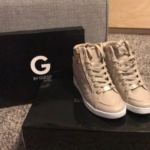 Guess Sneakers Size 6 M